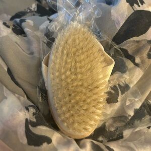 Body Brush with Handle